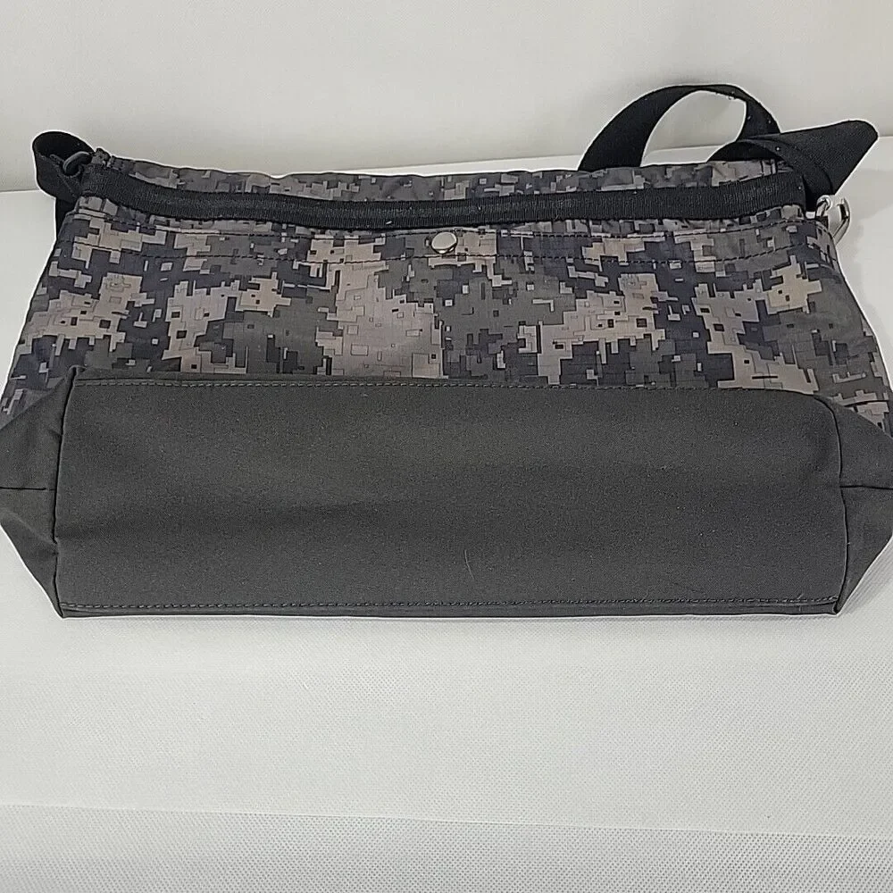 LeSportSac Camouflage Messenger Crossbody Bag DigiCamo 13x9.5 Inches